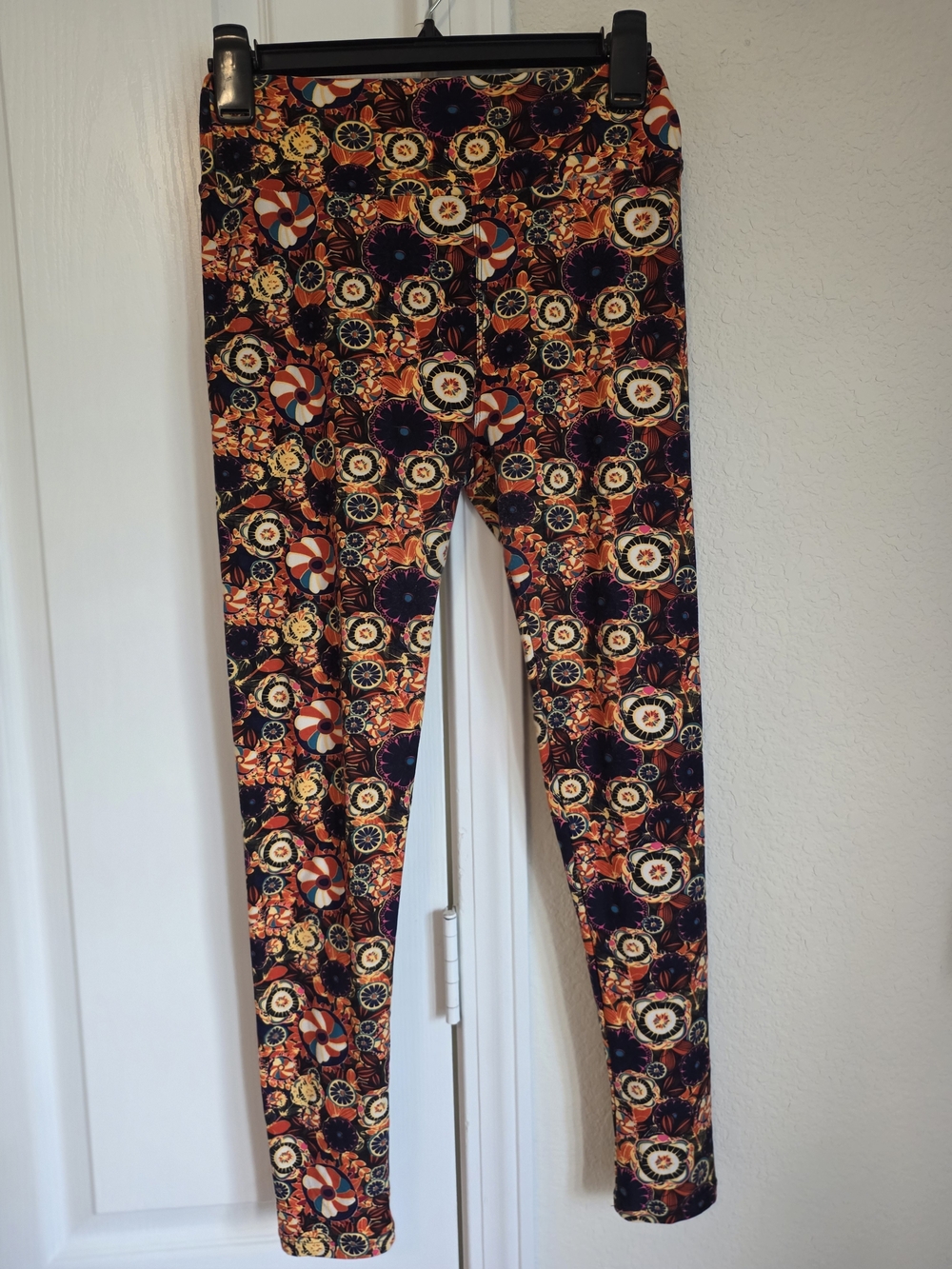 Ladies Lularoe Floral Leggings